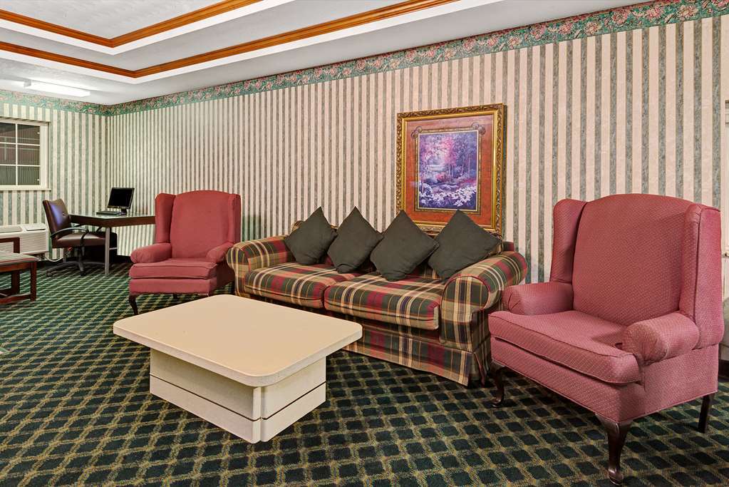 Super 8 By Wyndham De Soto Hotel Interior photo